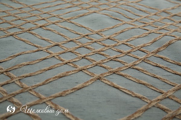 Интерьерная серая ткань с коричневой вышивкой вискоза