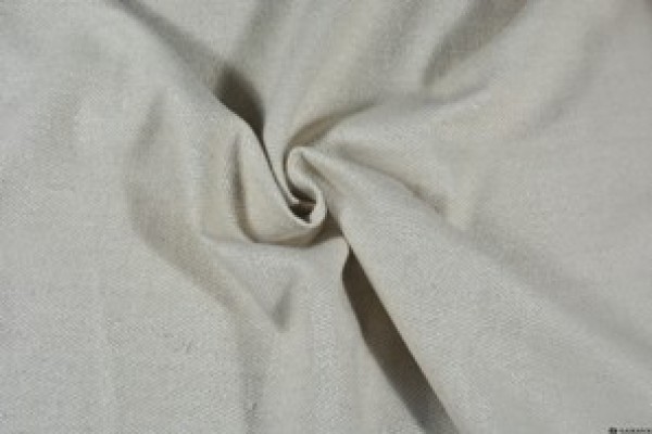 Кремовая ткань с фактурным  переплетением «елочка»